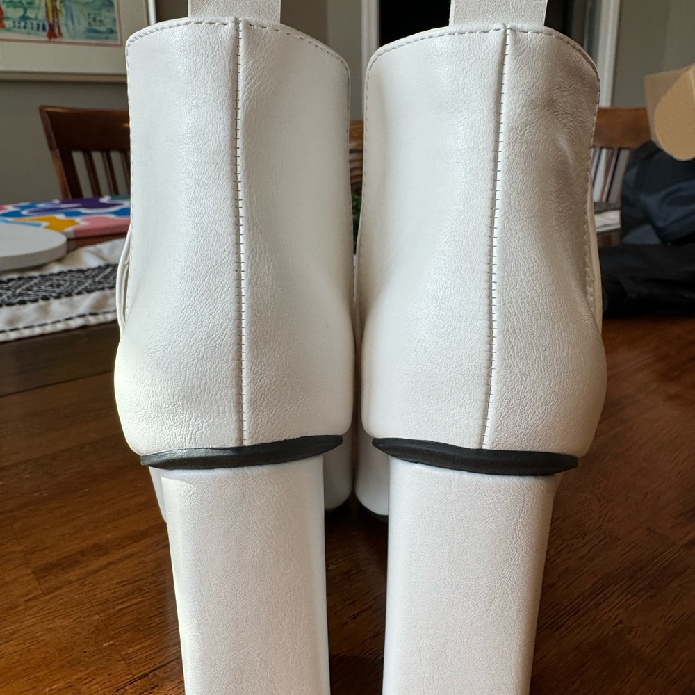 Journee Collection Neima Bootie :: 7.5 - Picture 4 of 9